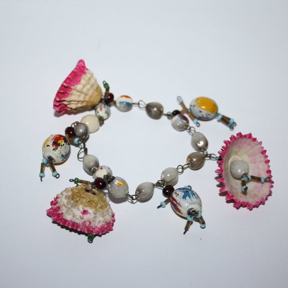 Vintage Jewelry - Vintage boho shell and bronze bracelet 8"